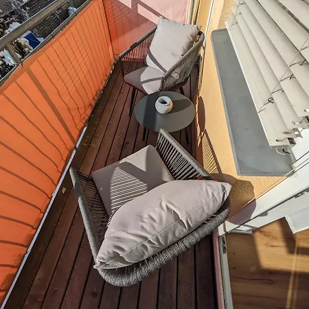 Charmante In * فيلاخ